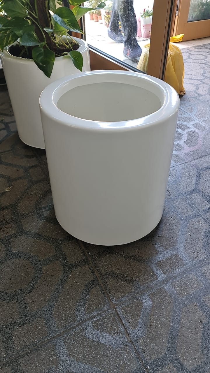 Fibar Glass Round Pot